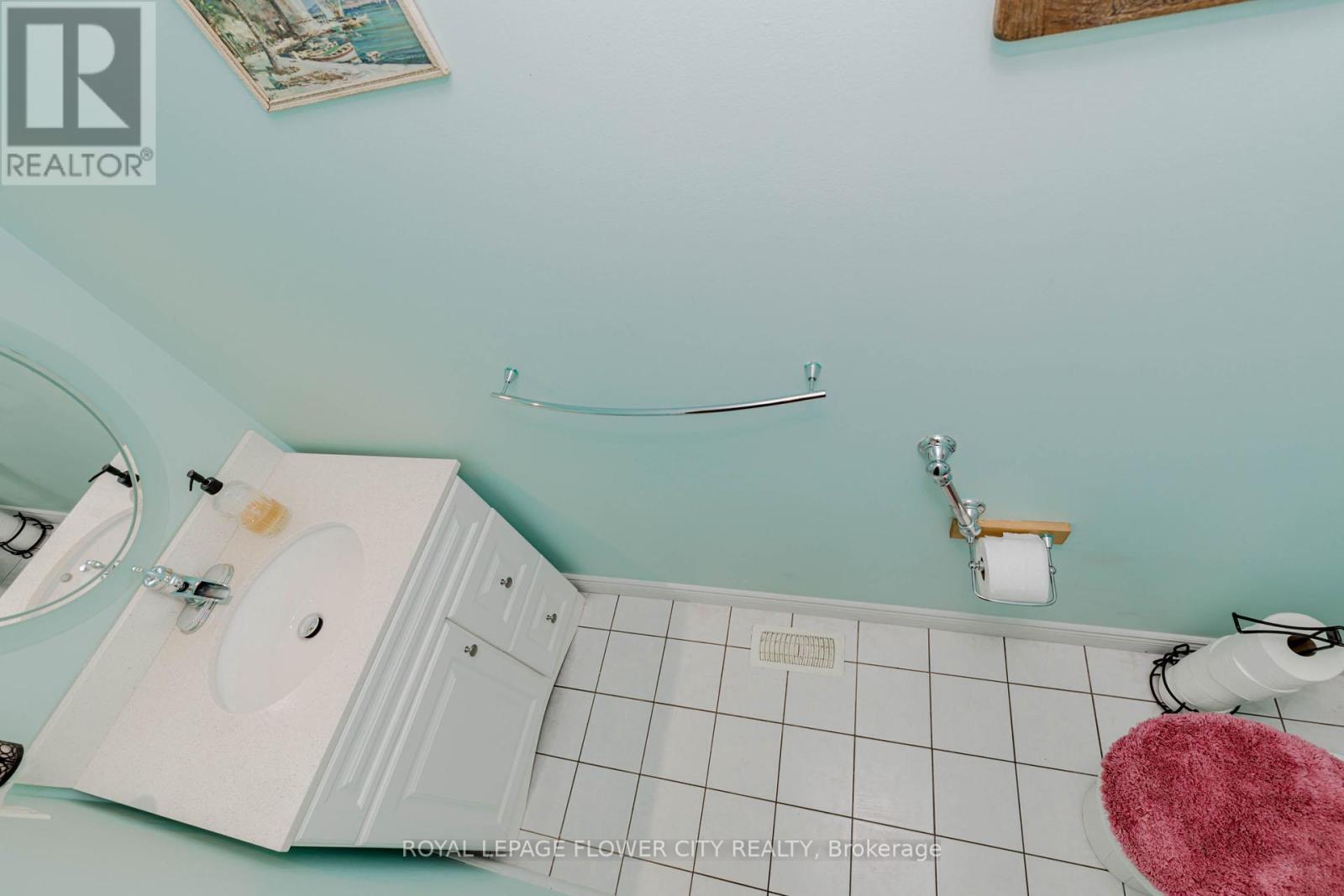 Photo 1 of 4 523 Beechwood Drive, Waterloo ON