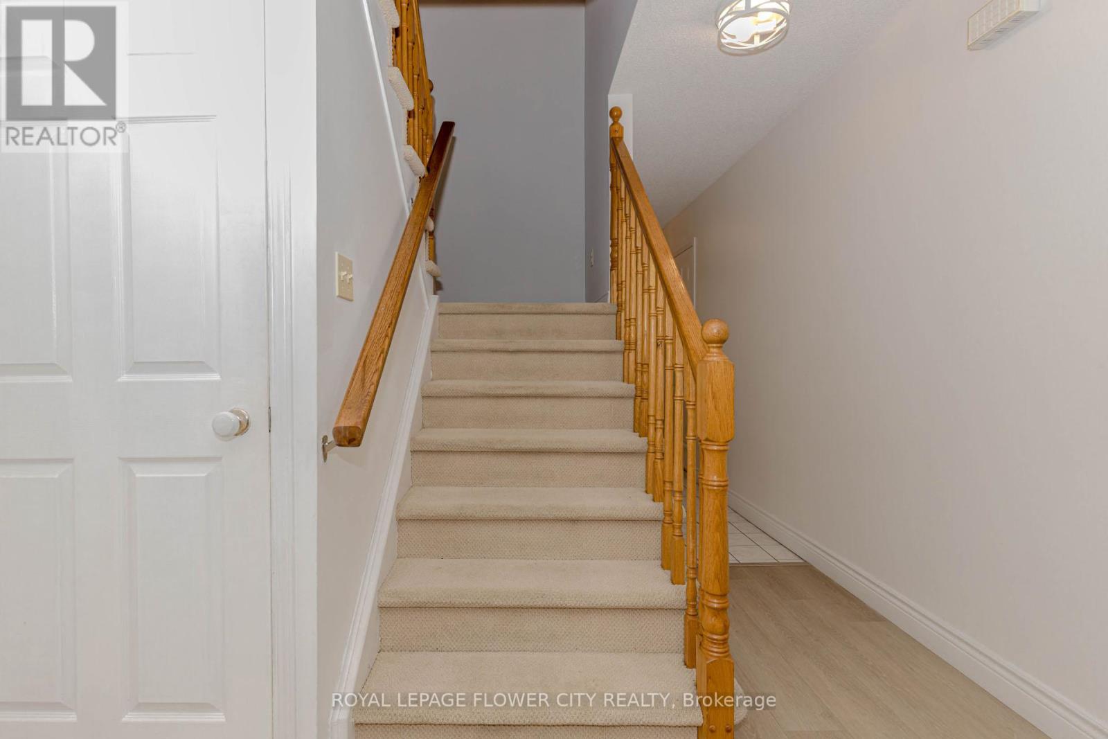 Photo 33 of 4 523 Beechwood Drive, Waterloo ON