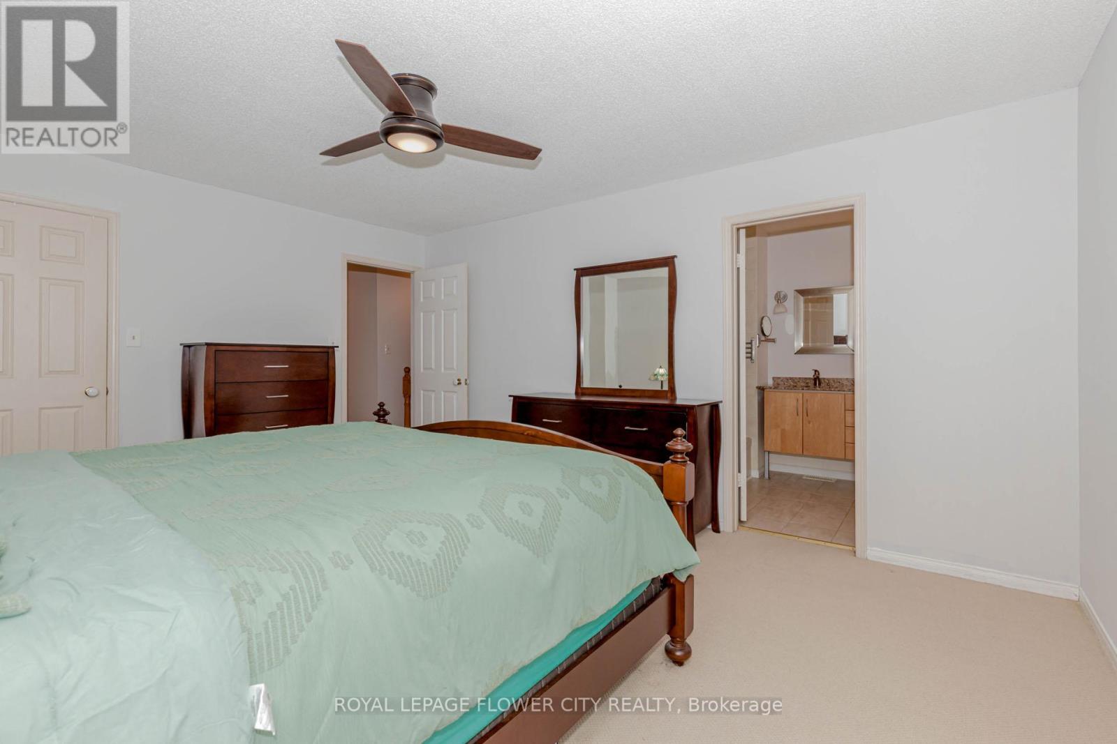 Photo 24 of 4 523 Beechwood Drive, Waterloo ON