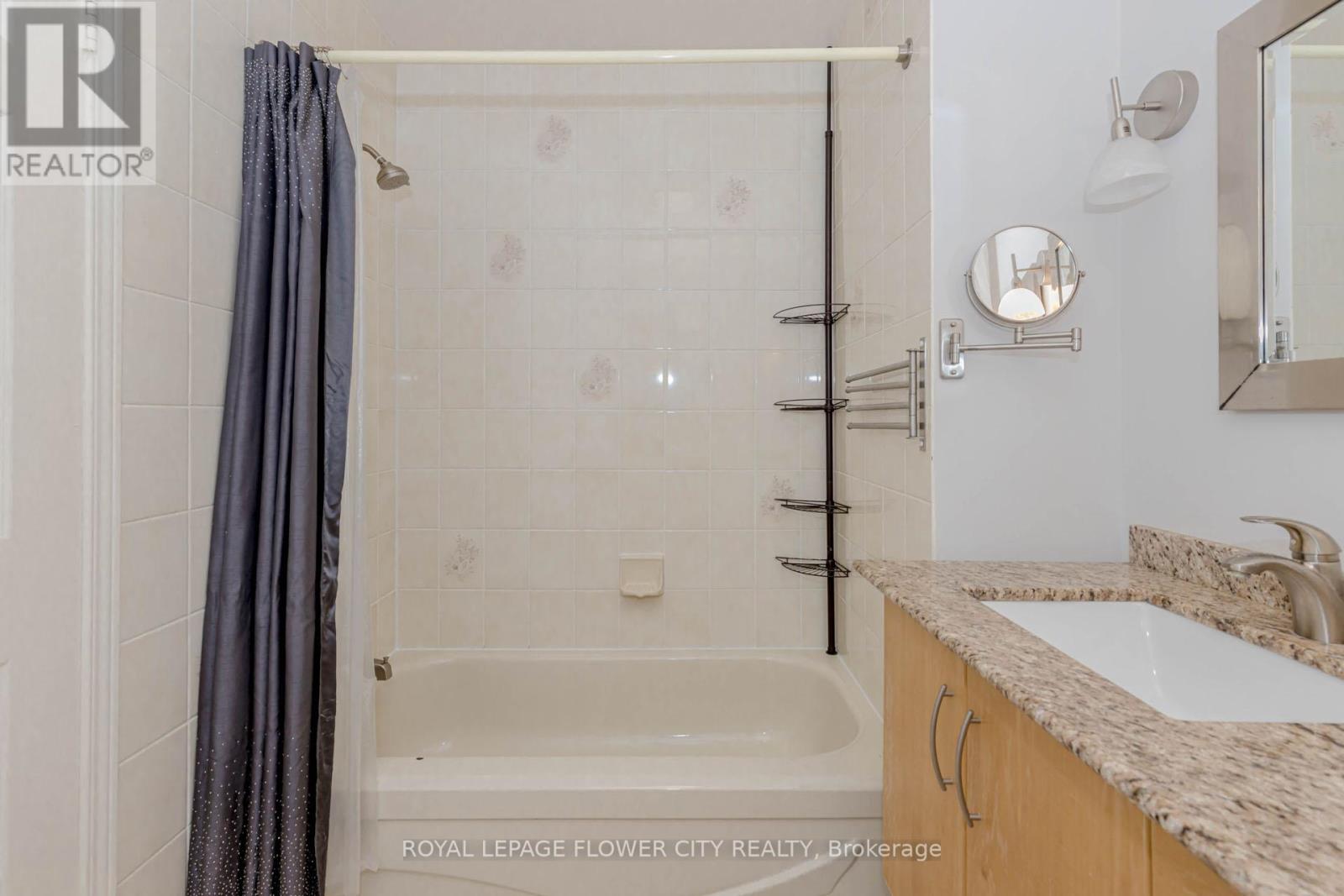 Photo 25 of 4 523 Beechwood Drive, Waterloo ON
