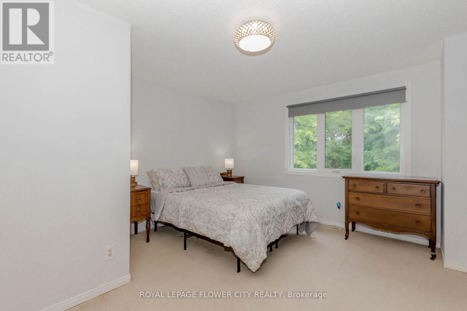 Photo 9 of 4 523 Beechwood Drive, Waterloo ON