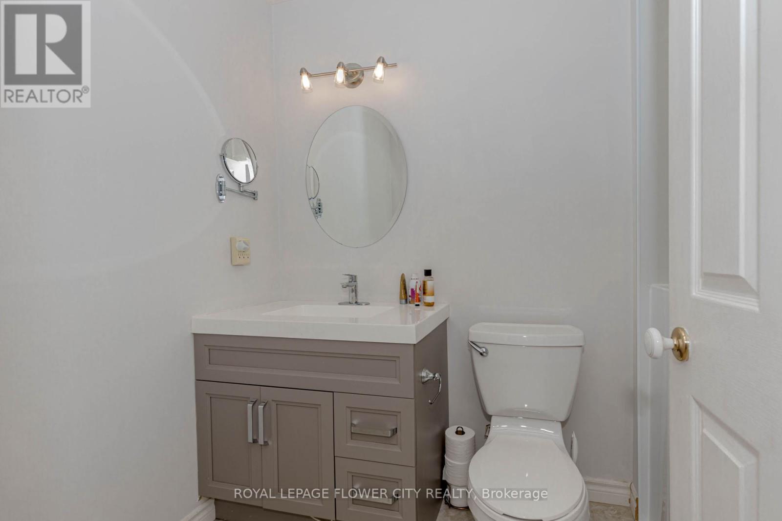 Photo 11 of 4 523 Beechwood Drive, Waterloo ON
