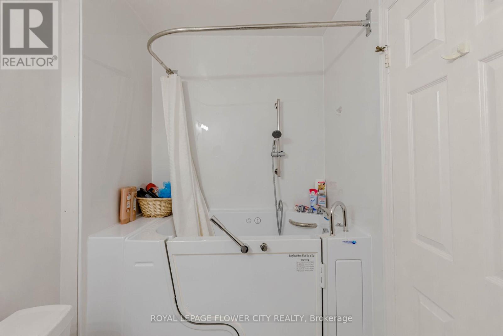 Photo 26 of 4 523 Beechwood Drive, Waterloo ON