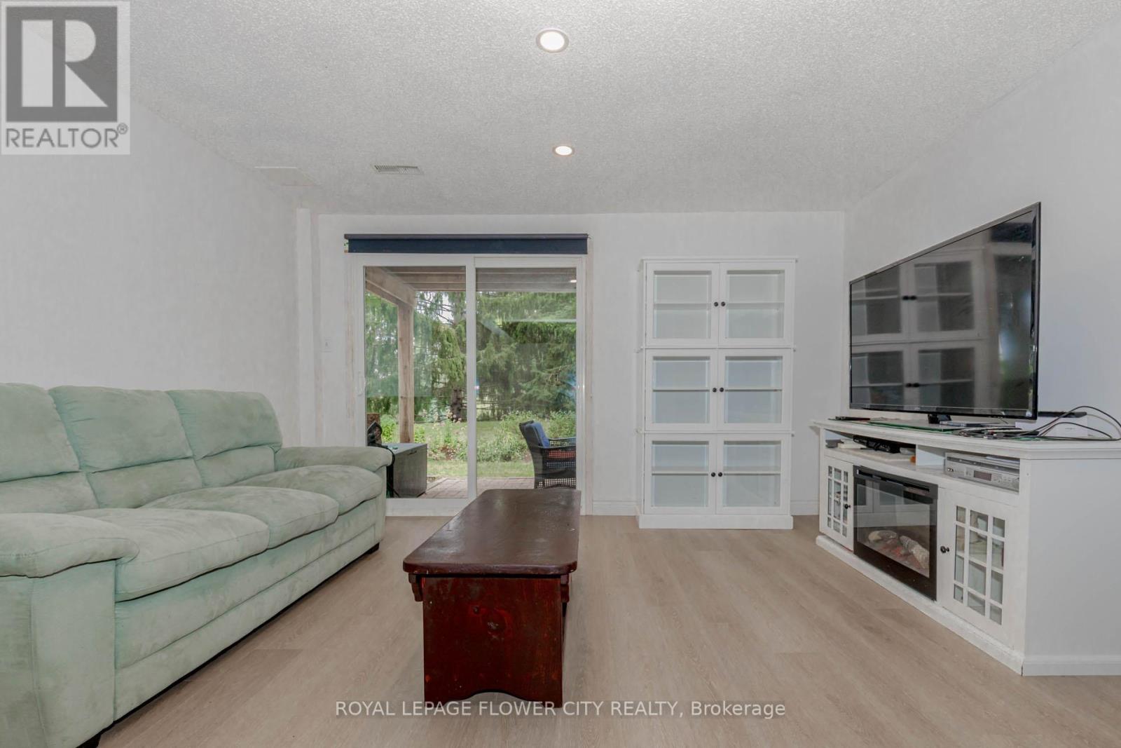 Photo 44 of 4 523 Beechwood Drive, Waterloo ON