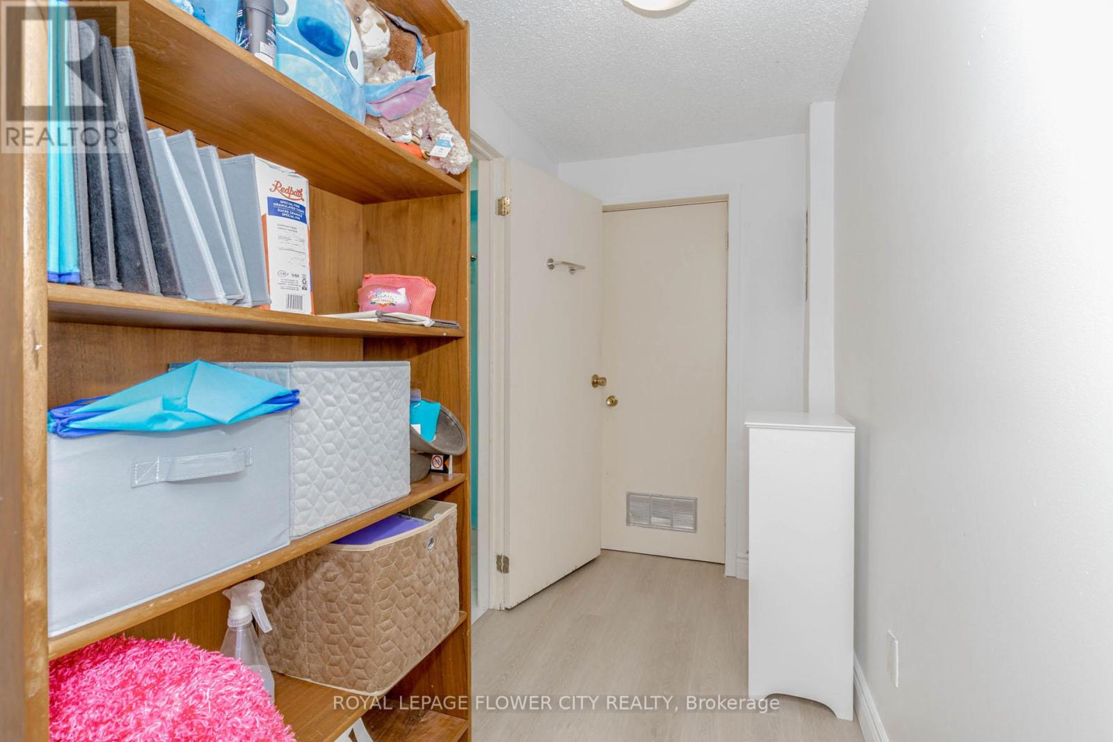 Photo 21 of 4 523 Beechwood Drive, Waterloo ON