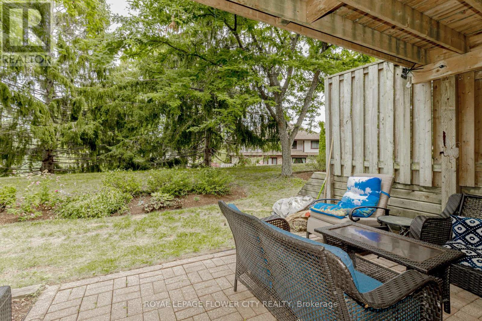 Photo 38 of 4 523 Beechwood Drive, Waterloo ON