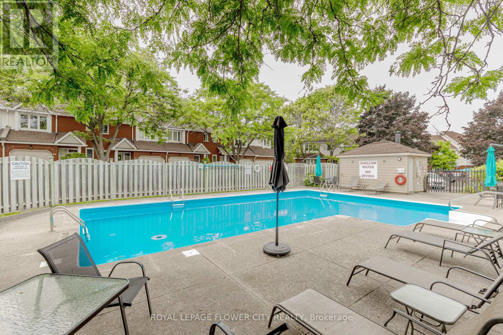 Photo 35 of 4 523 Beechwood Drive, Waterloo ON