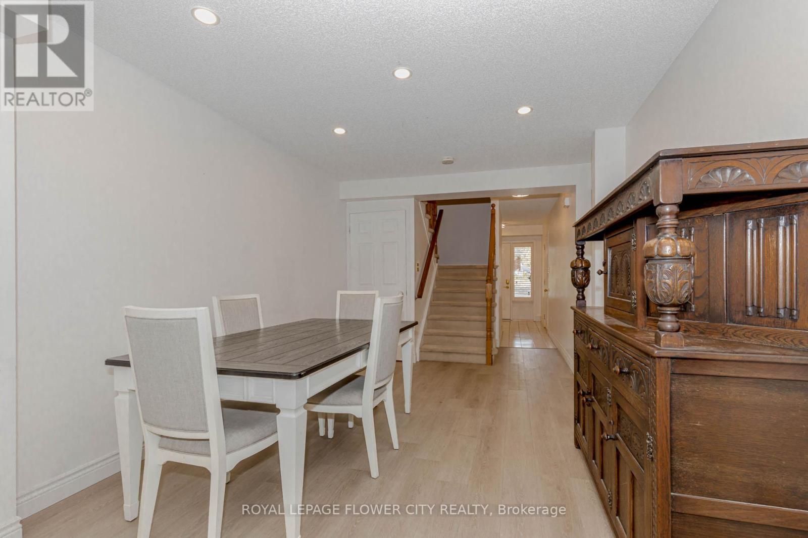 Photo 17 of 4 523 Beechwood Drive, Waterloo ON