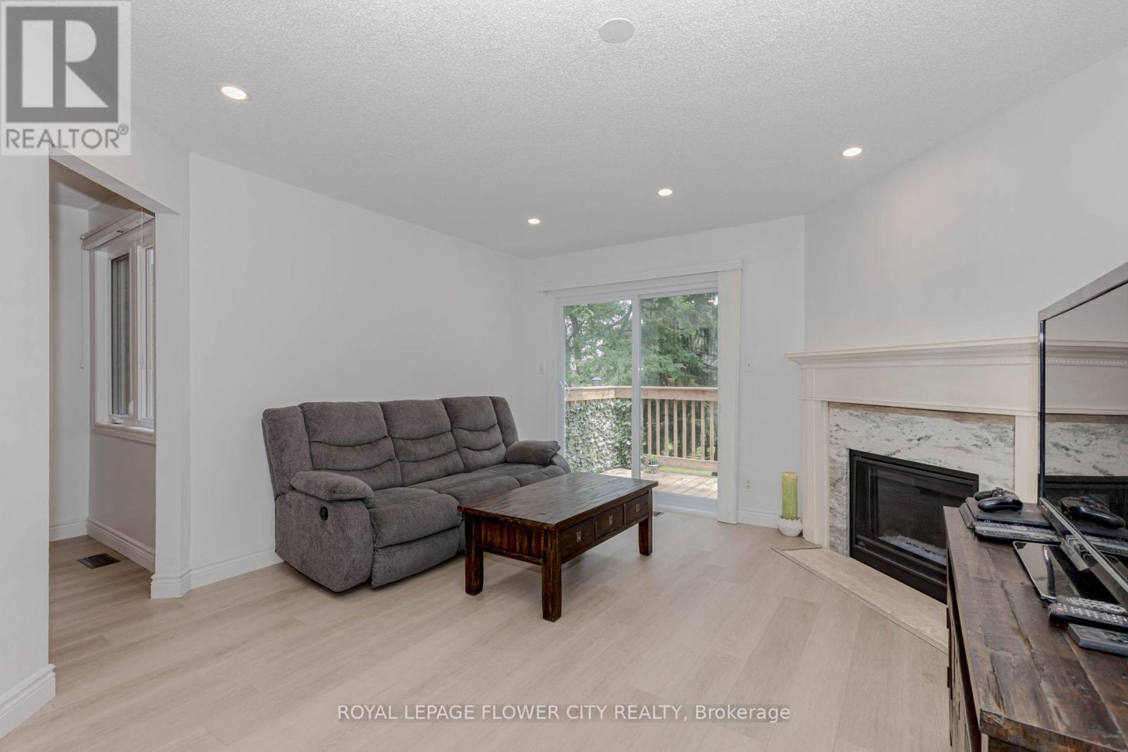 Photo 50 of 4 523 Beechwood Drive, Waterloo ON