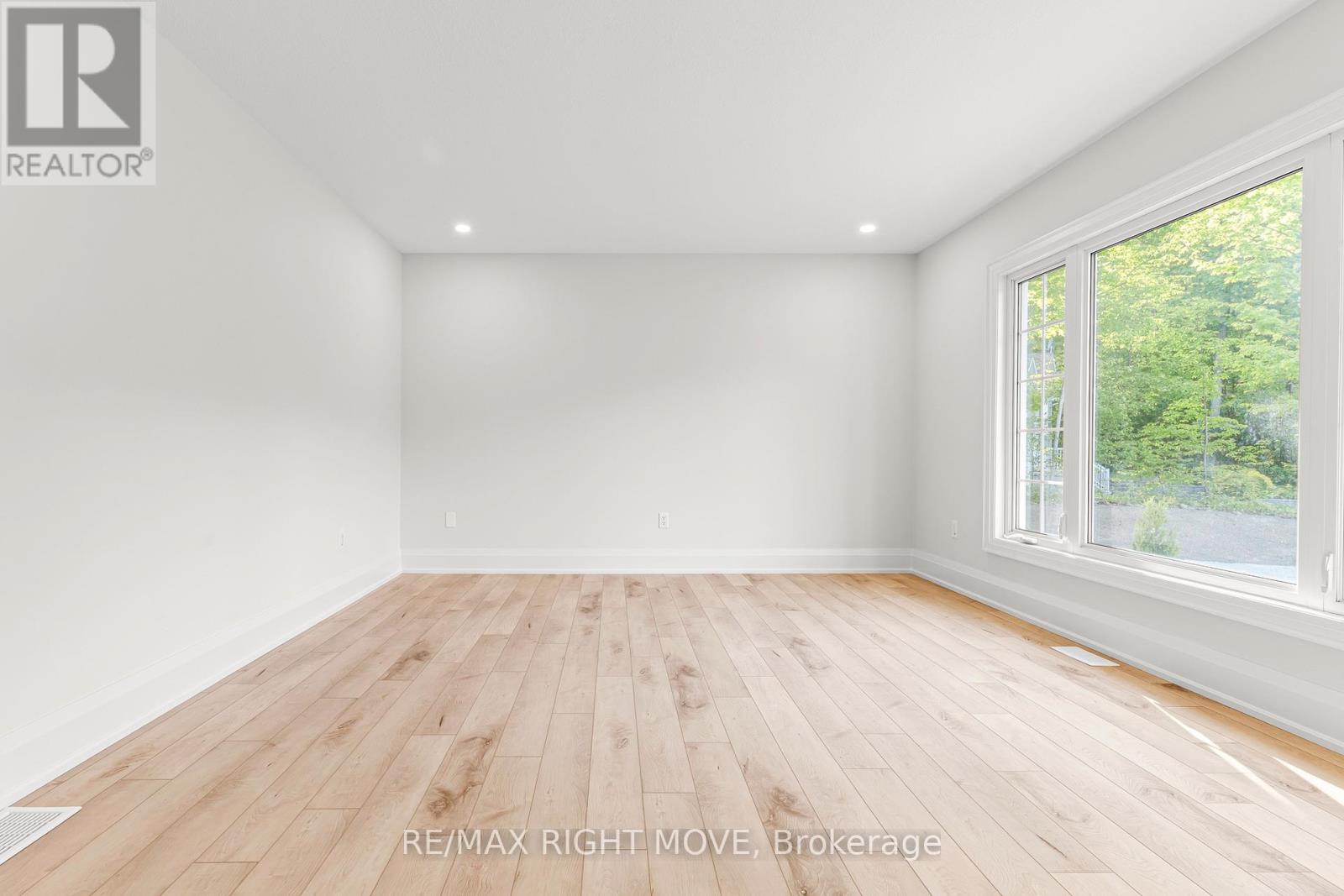 Photo 13 of 1 Ojibway Court, Tiny ON