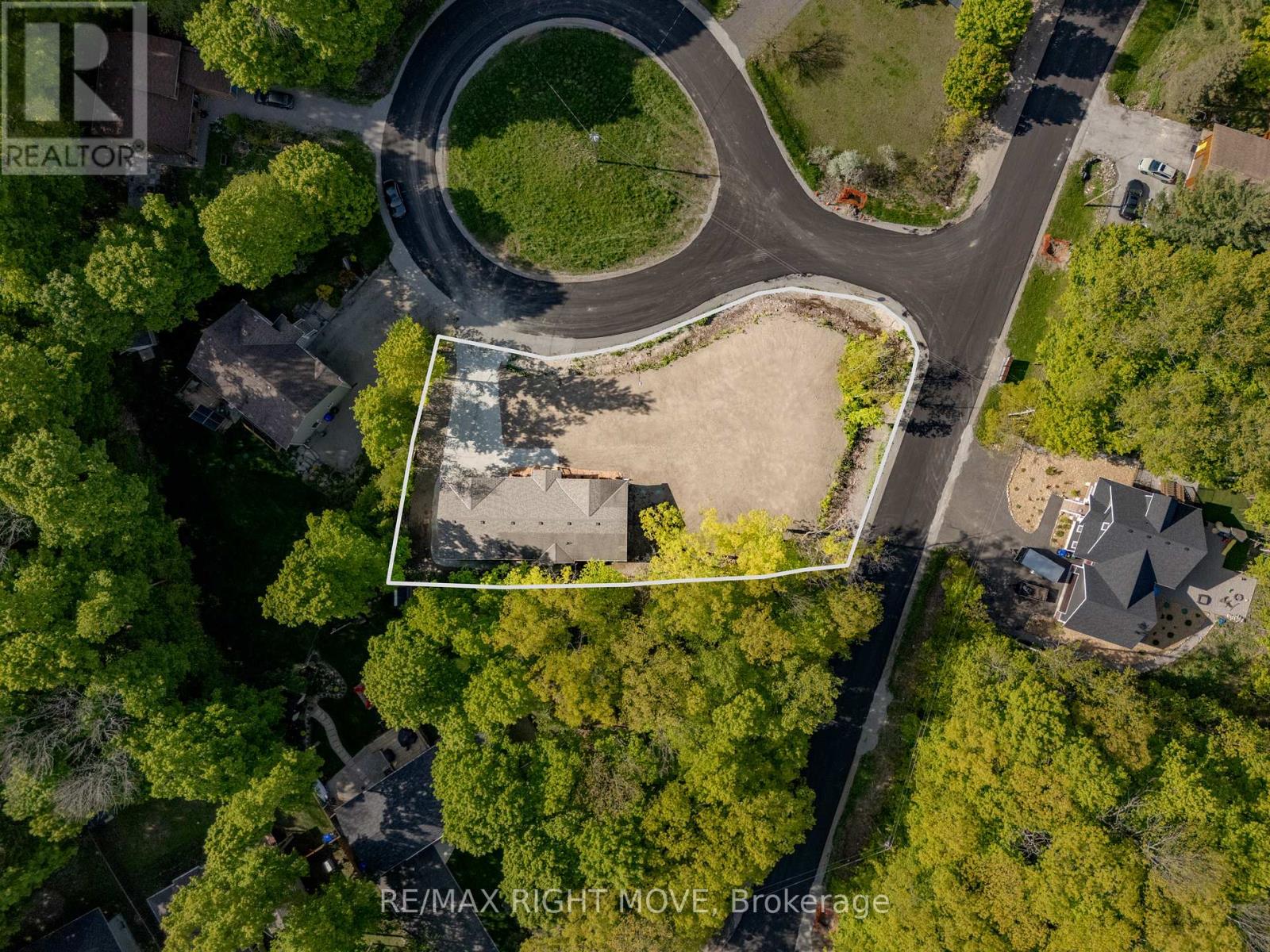 Photo 23 of 1 Ojibway Court, Tiny ON
