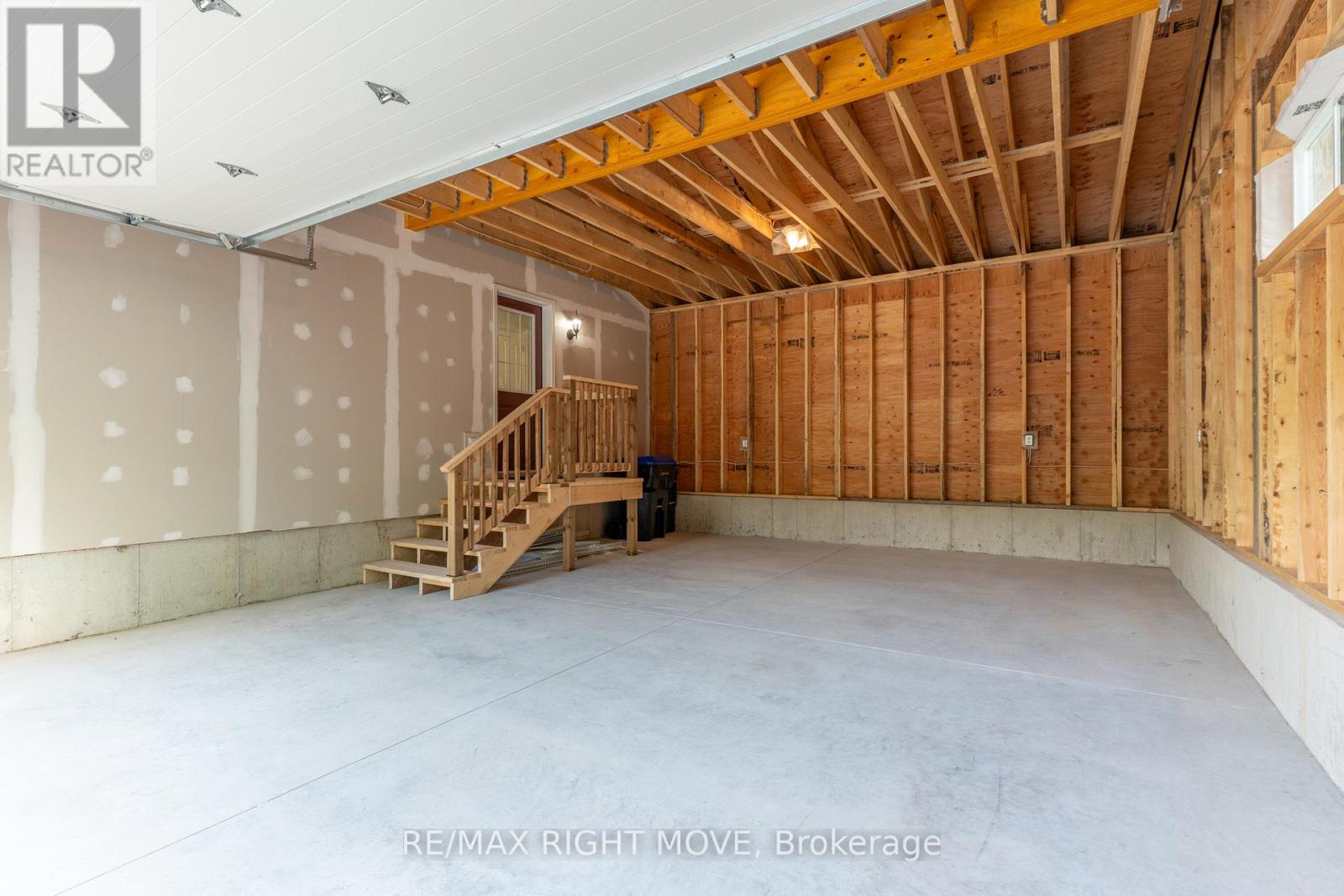 Photo 26 of 1 Ojibway Court, Tiny ON