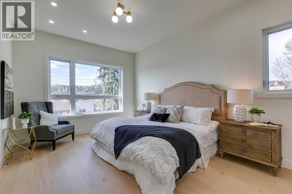 Single Family House for Sale in   Avenue NW Parkdale Calgary 