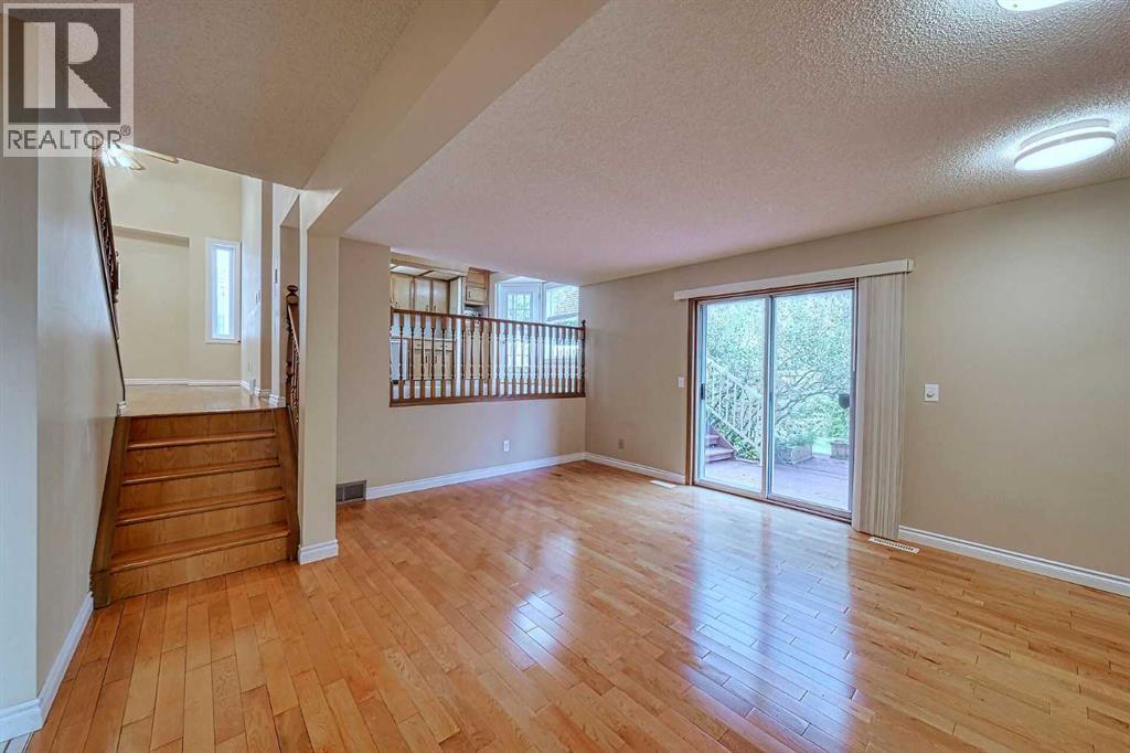 Single Family House 4 Level for Sale in  Hawkhill Place NW Hawkwood Calgary 