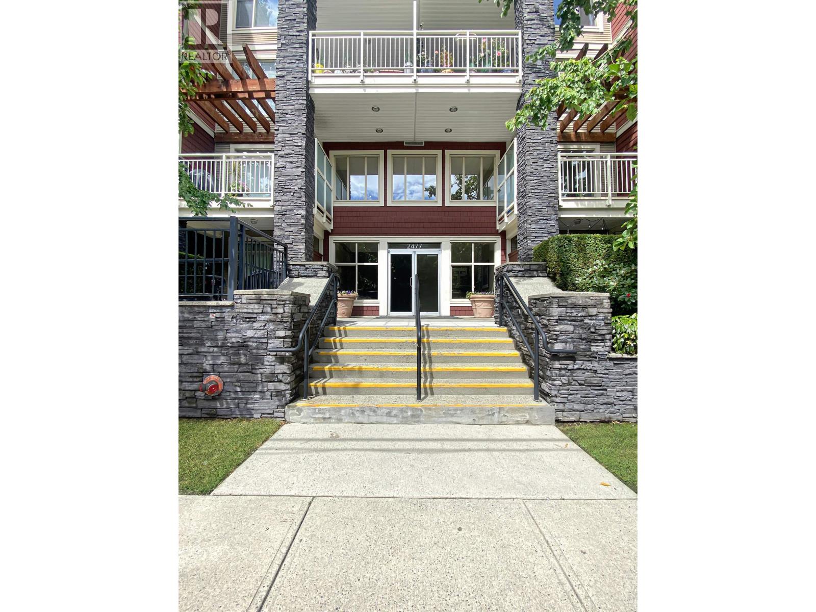 Photo 1 of 102 2477 Kelly Avenue, Port Coquitlam BC