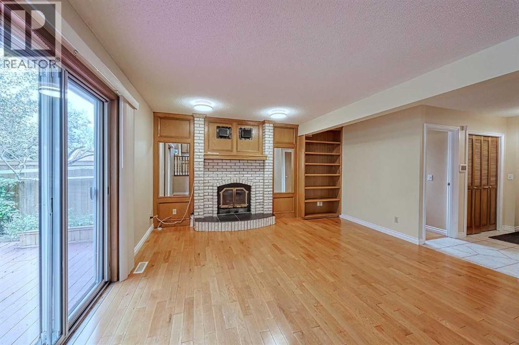 Single Family House 4 Level for Sale in  Hawkhill Place NW Hawkwood Calgary 
