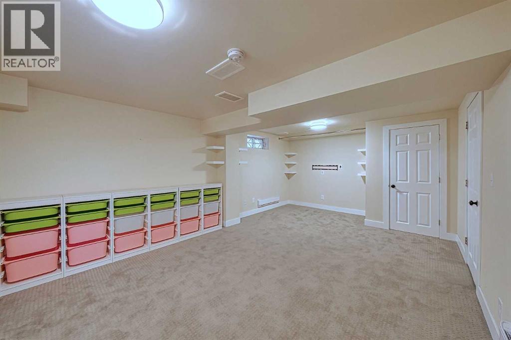 Single Family House 4 Level for Sale in  Hawkhill Place NW Hawkwood Calgary 