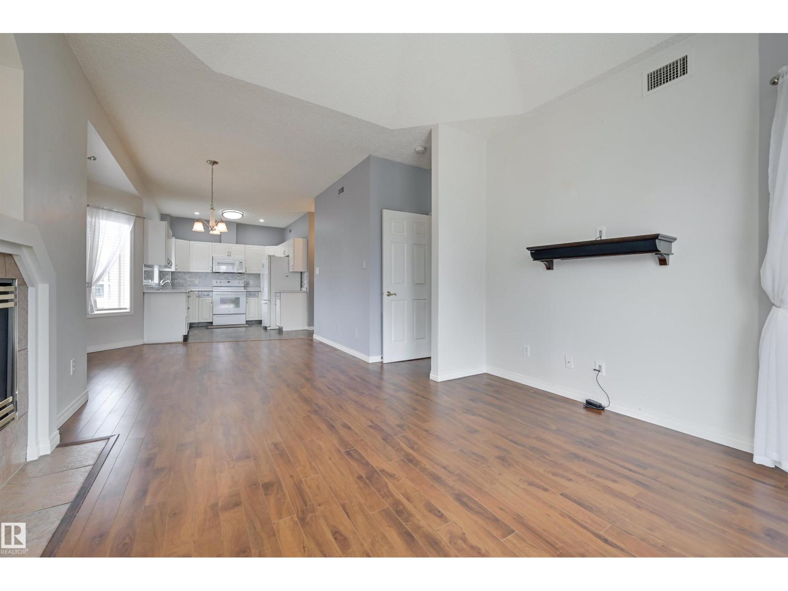 Photo 6 of 304 11308 130 Av Nw, Edmonton AB
