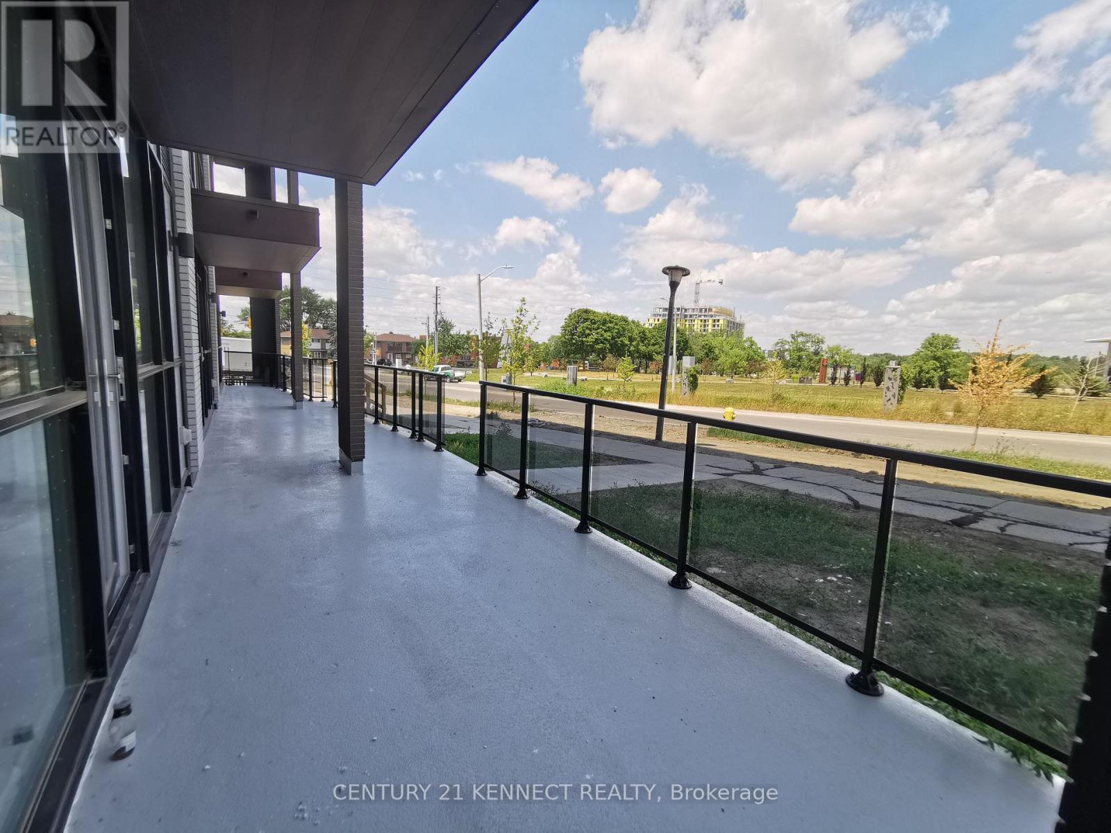 Photo 7 of Th 02 60 George Butchart Drive, Toronto ON