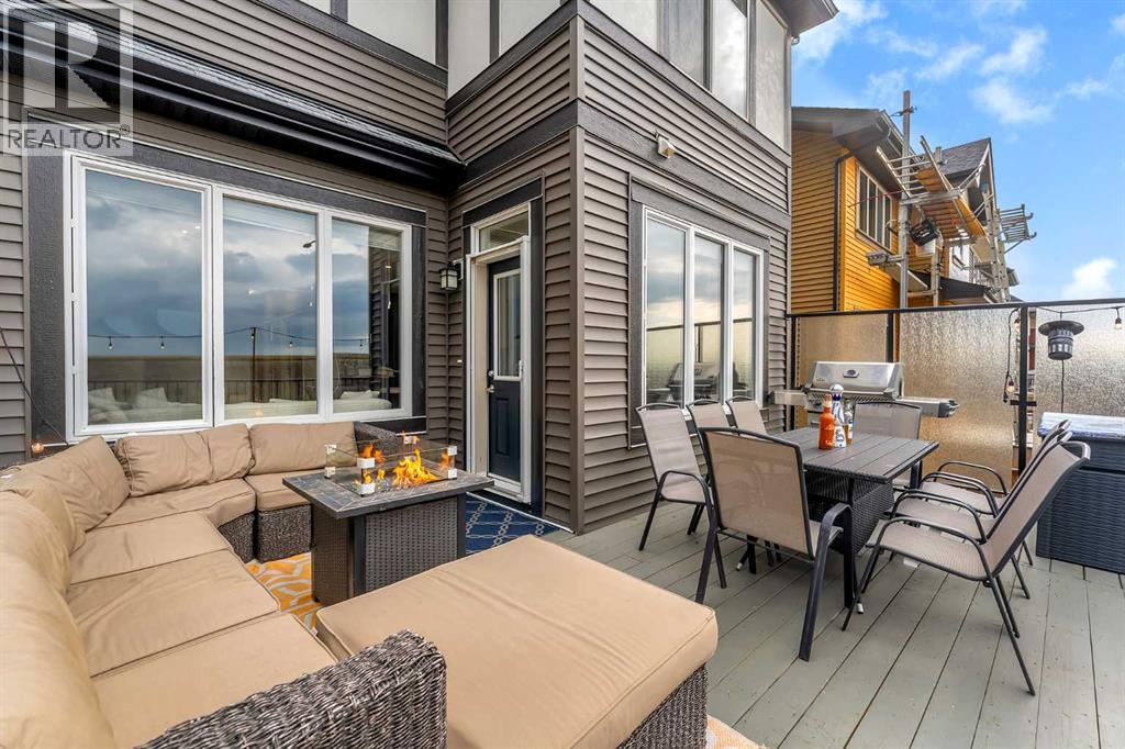 Single Family House for Sale in  Evansborough Way NW Evanston Calgary 