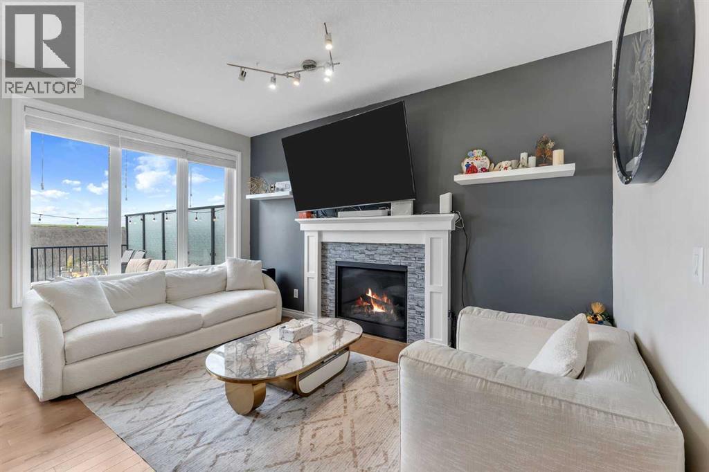 Single Family House for Sale in  Evansborough Way NW Evanston Calgary 