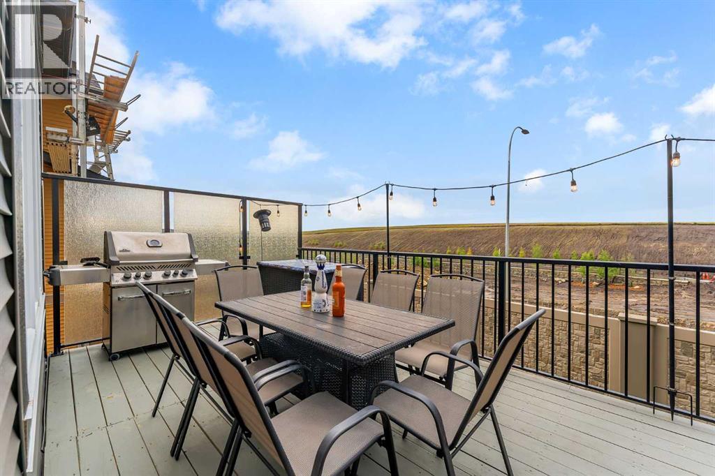 Single Family House for Sale in  Evansborough Way NW Evanston Calgary 
