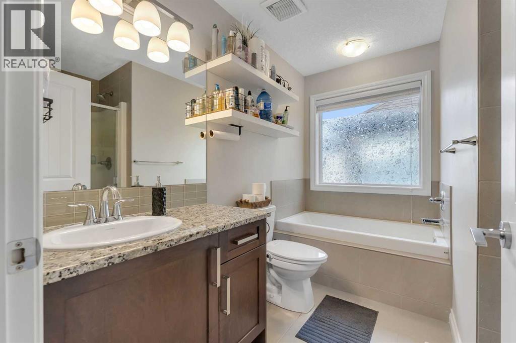 Single Family House for Sale in  Evansborough Way NW Evanston Calgary 