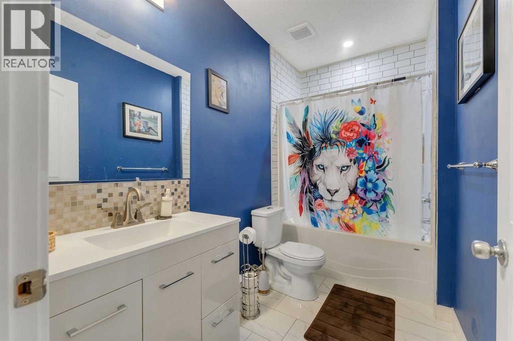 Single Family House for Sale in  Evansborough Way NW Evanston Calgary 