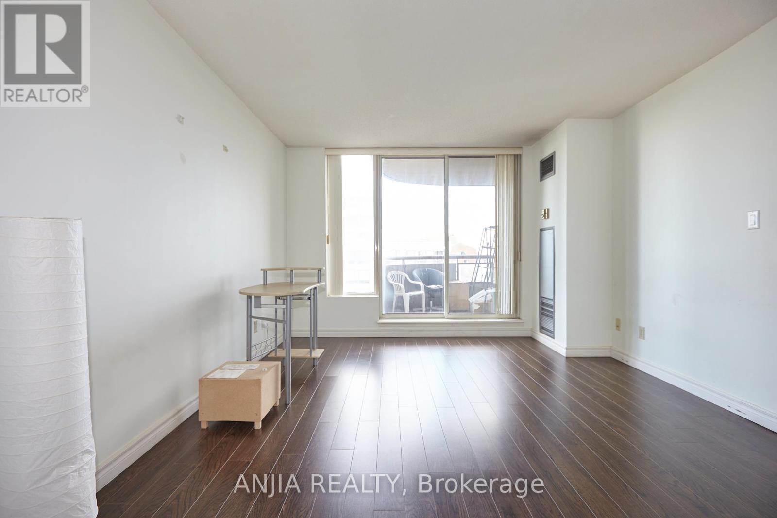 Photo 6 of 1206 5765 Yonge Street Ne, Toronto ON