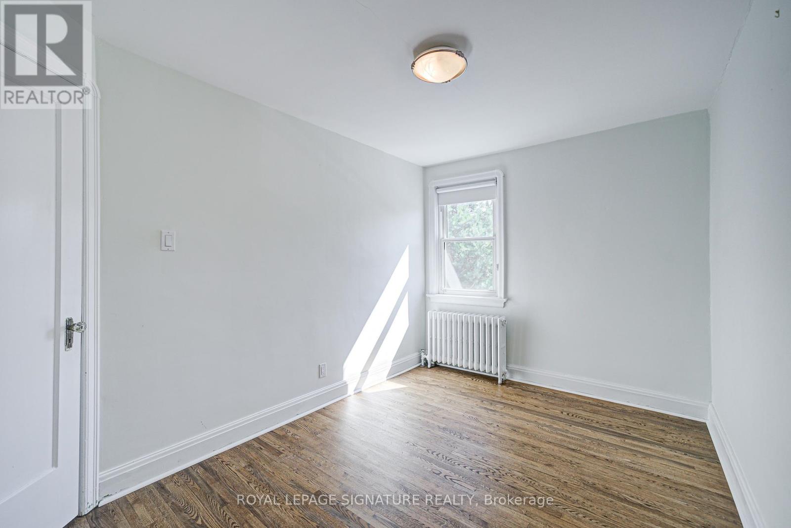 Photo 10 of Upper 1063 Pape Avenue, Toronto ON