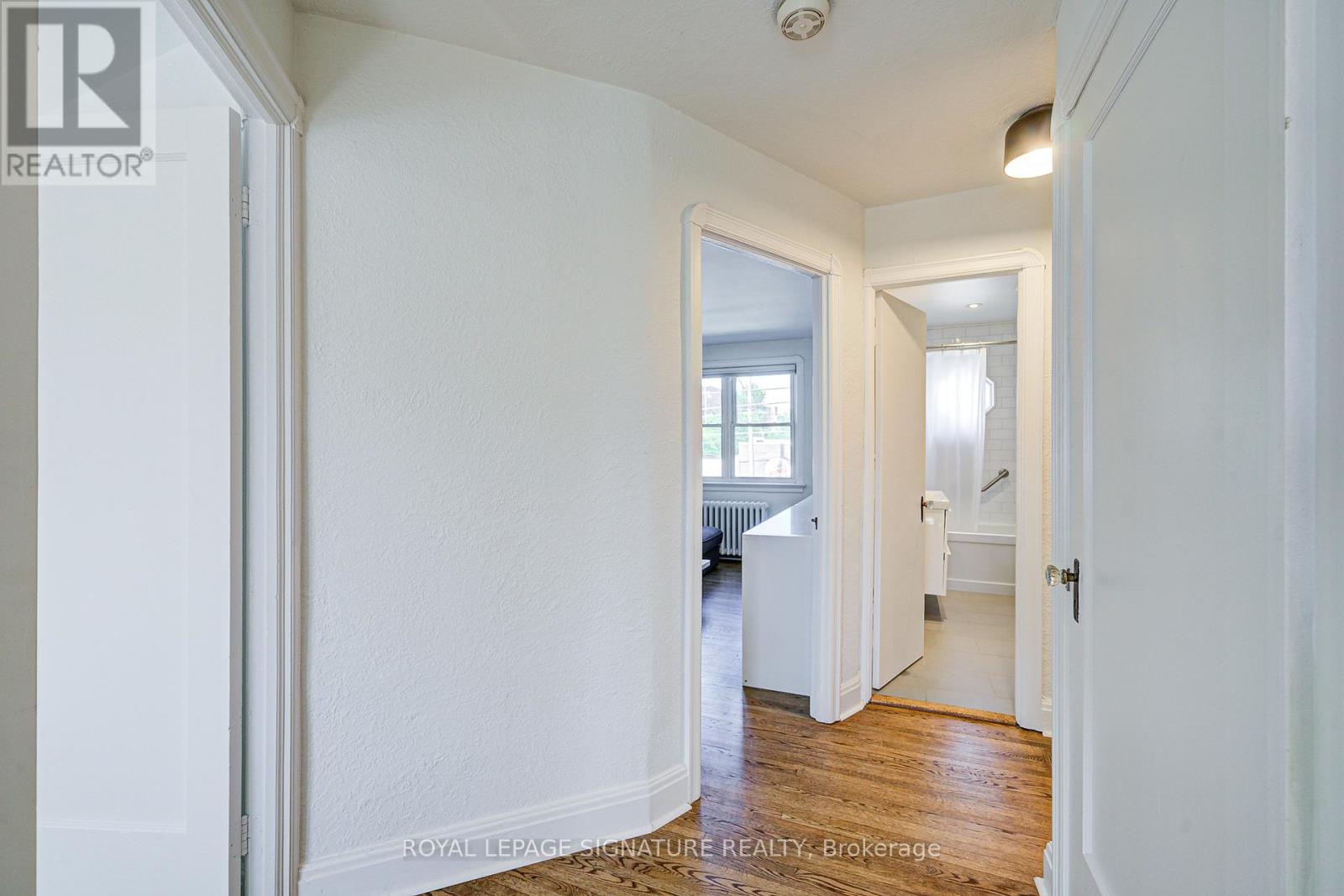 Photo 16 of Upper 1063 Pape Avenue, Toronto ON