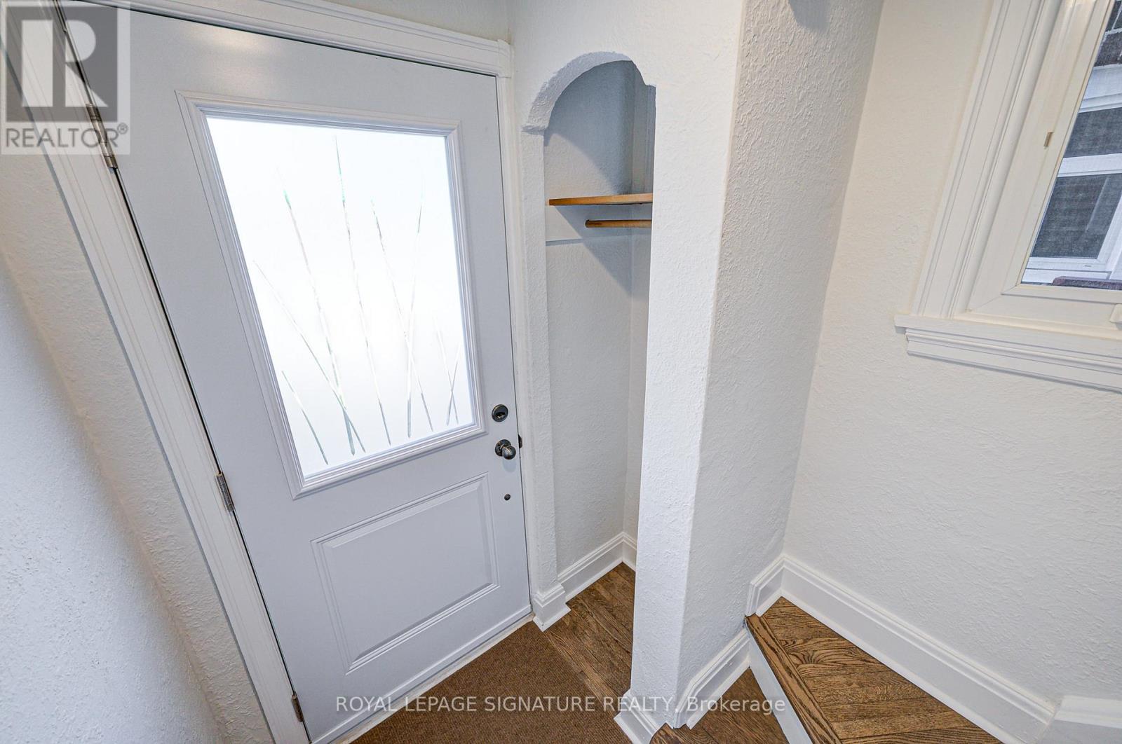 Photo 17 of Upper 1063 Pape Avenue, Toronto ON