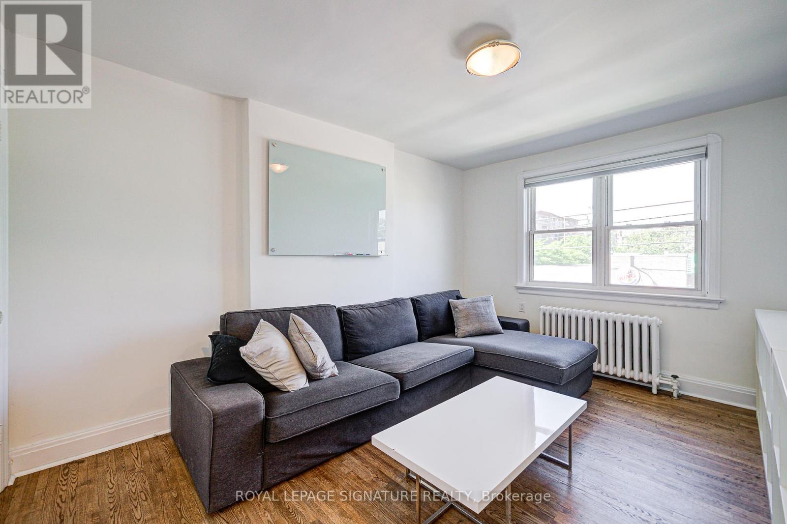 Photo 2 of Upper 1063 Pape Avenue, Toronto ON