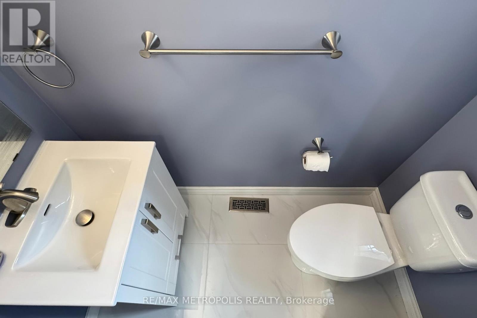 Photo 18 of 175 Roxbury Street, Markham ON