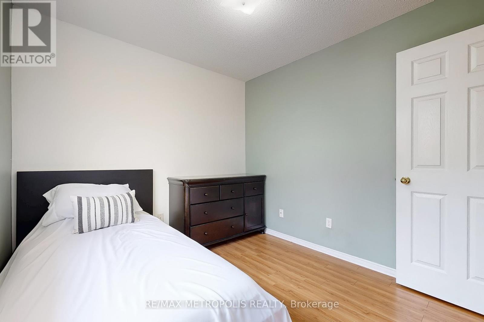 Photo 37 of 175 Roxbury Street, Markham ON