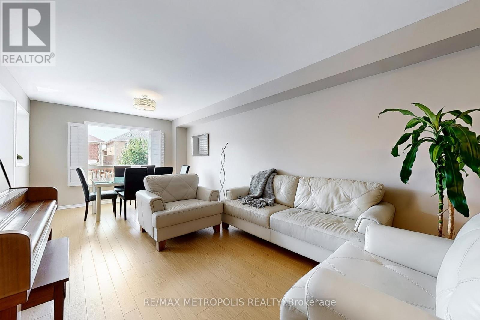 Photo 4 of 175 Roxbury Street, Markham ON