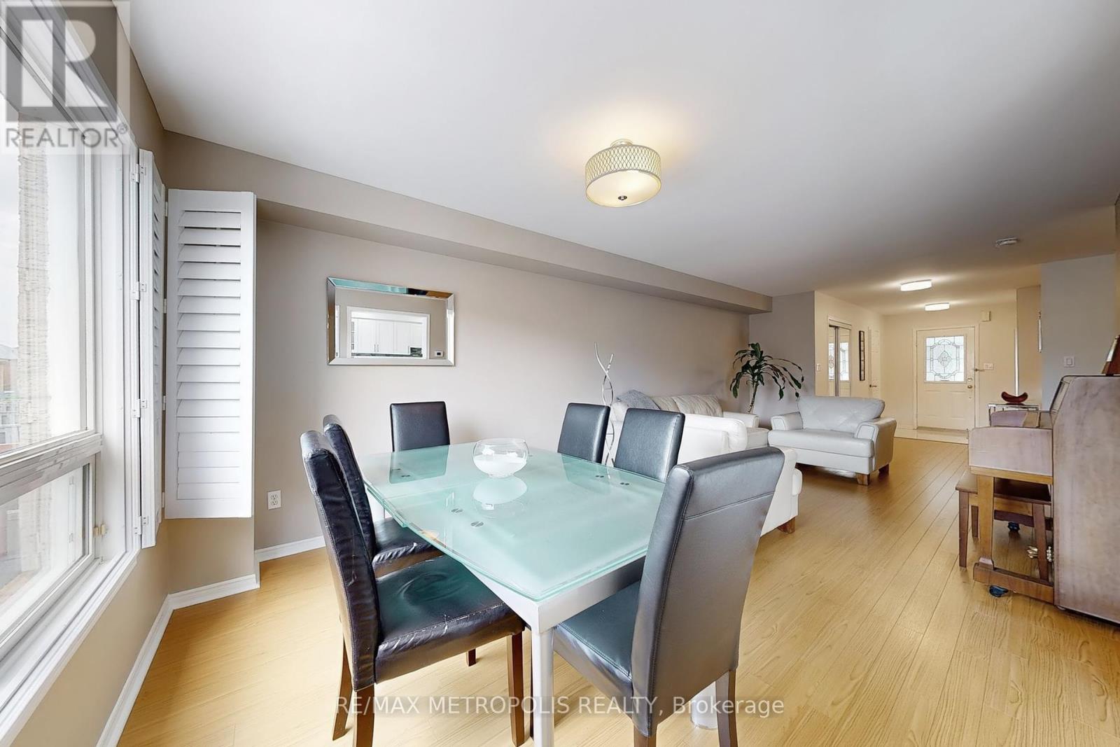 Photo 7 of 175 Roxbury Street, Markham ON