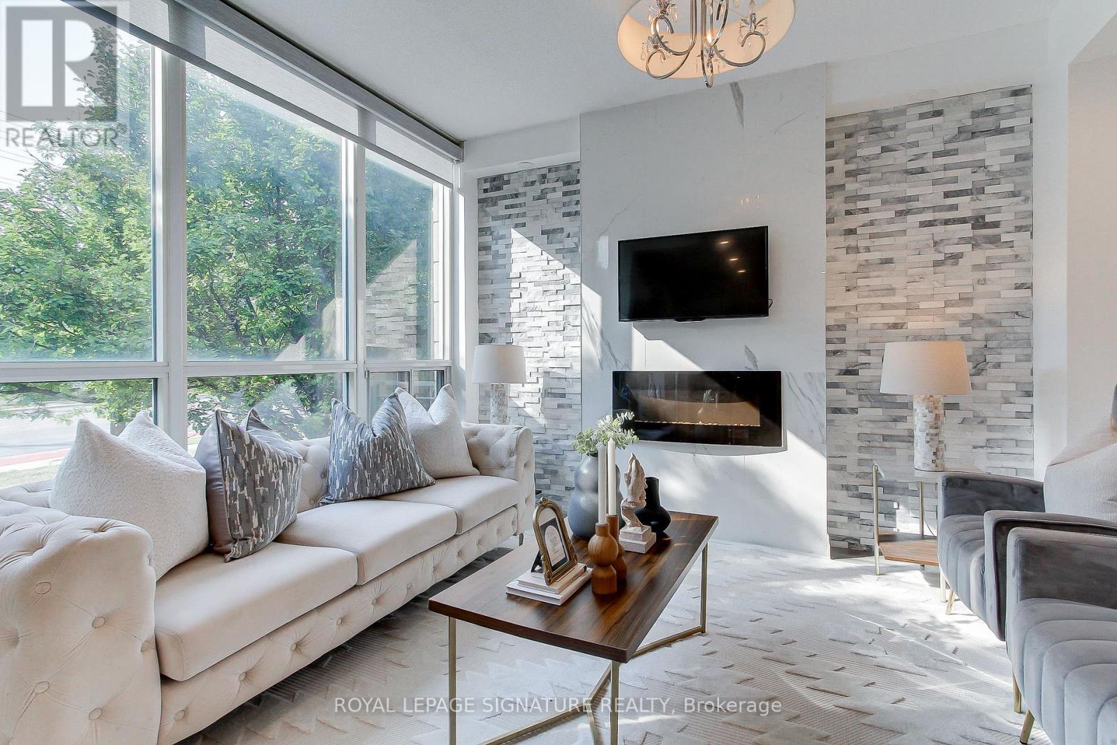 Photo 15 of 104 90 Absolute Avenue, Mississauga ON