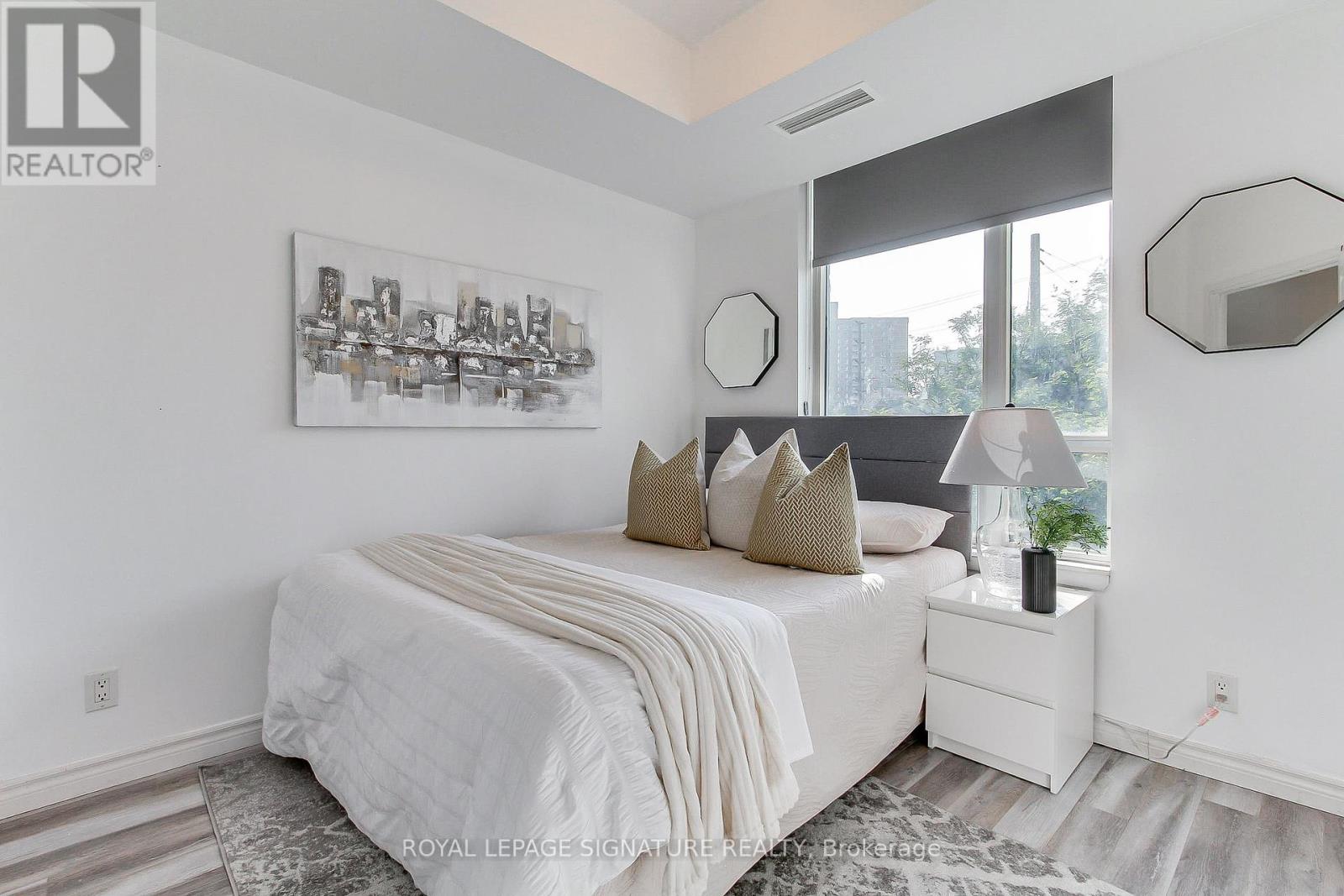 Photo 24 of 104 90 Absolute Avenue, Mississauga ON