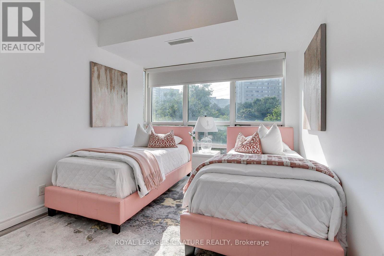 Photo 28 of 104 90 Absolute Avenue, Mississauga ON