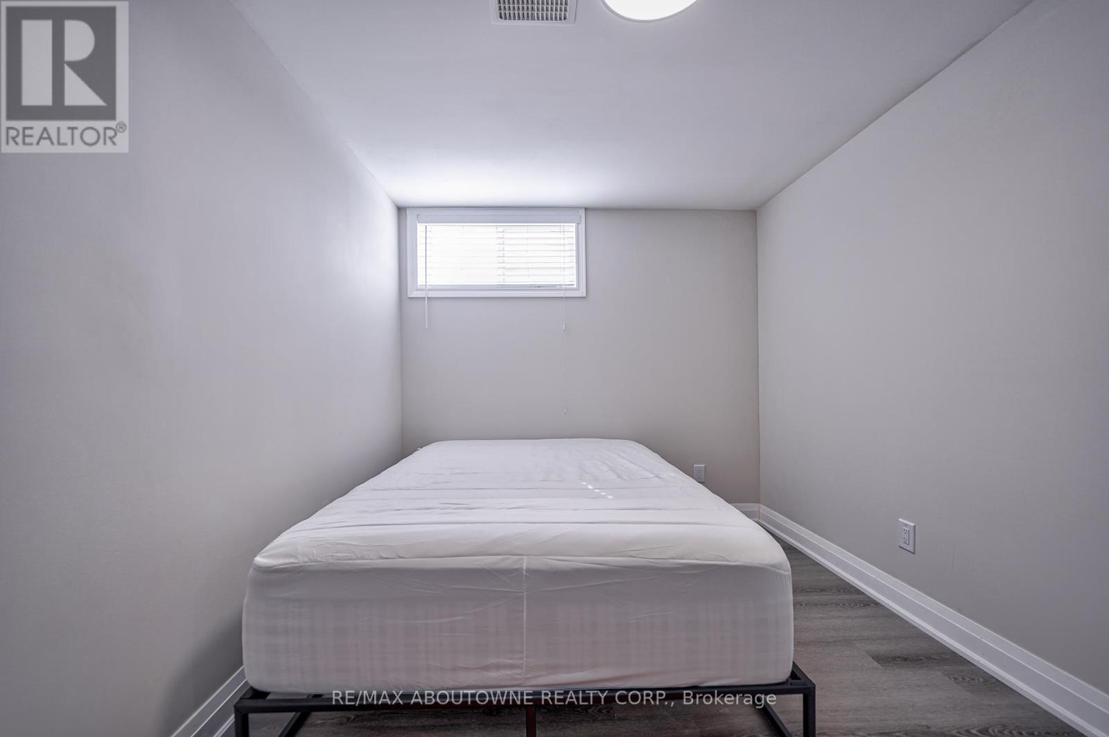Photo 14 of Lower 195 Greti Drive, Hamilton ON