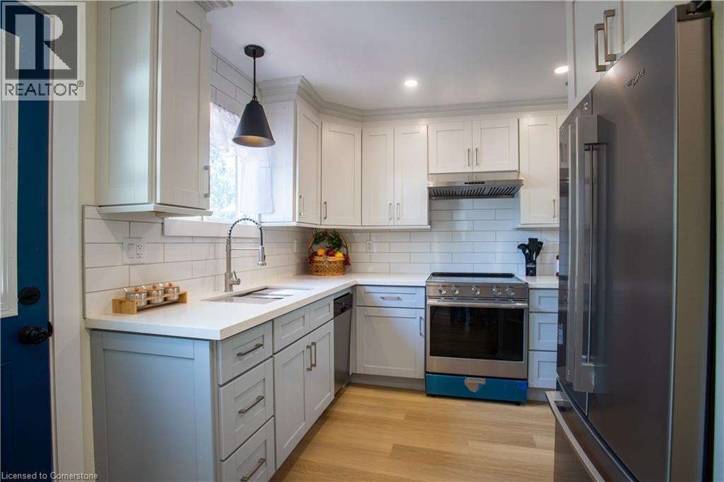 Photo 13 of 35 St Peter Street, St Catharines ON