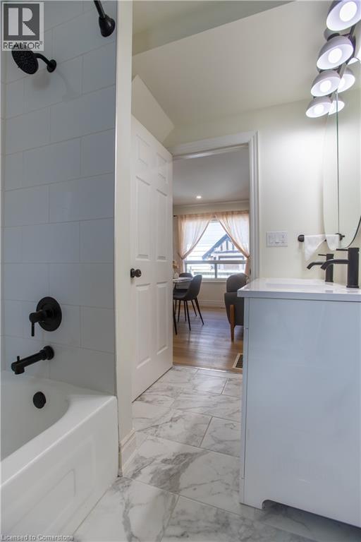 Photo 17 of 35 St Peter Street, St Catharines ON