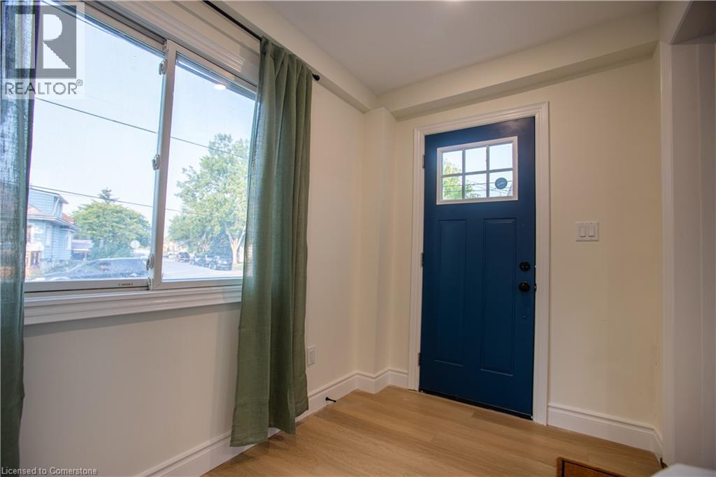 Photo 5 of 35 St Peter Street, St Catharines ON