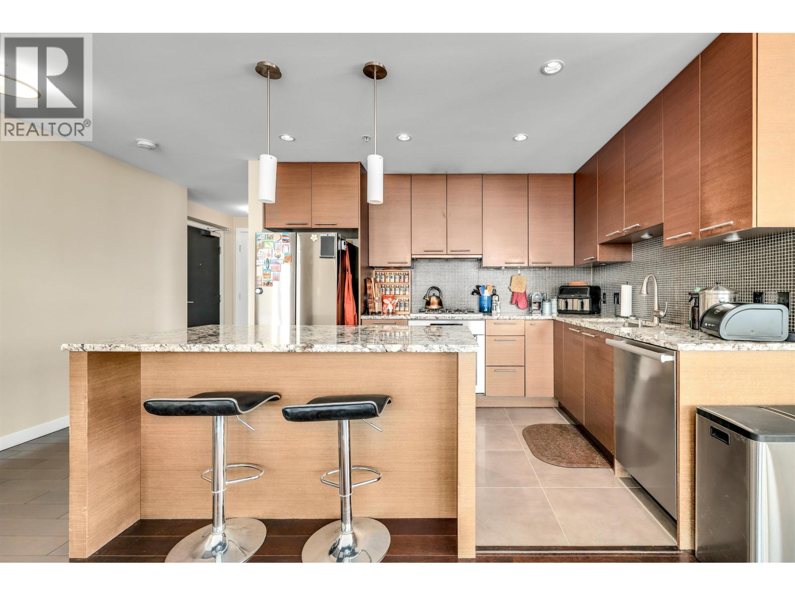 Photo 9 of 1801 6168 Wilson Avenue, Burnaby BC