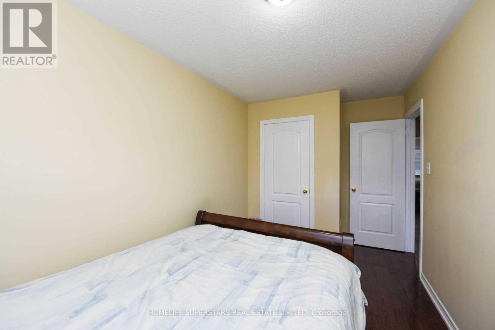 Photo 17 of 50 Sea Drifter Crescent, Brampton ON