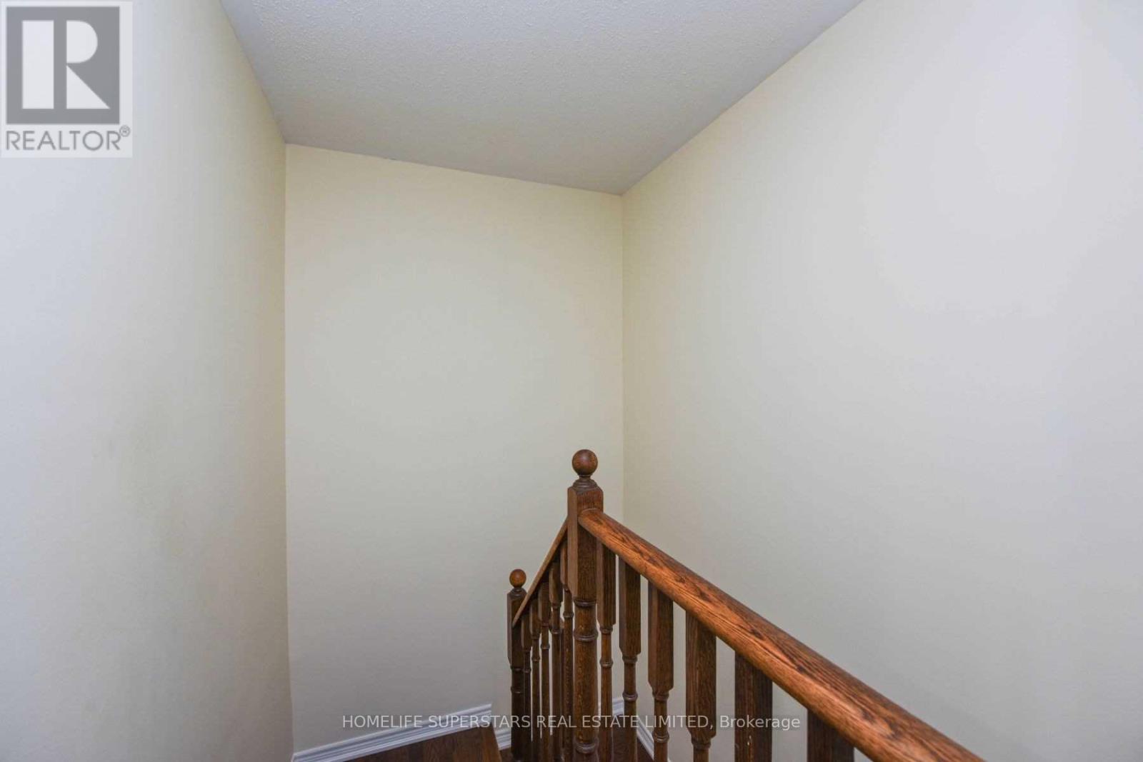 Photo 20 of 50 Sea Drifter Crescent, Brampton ON