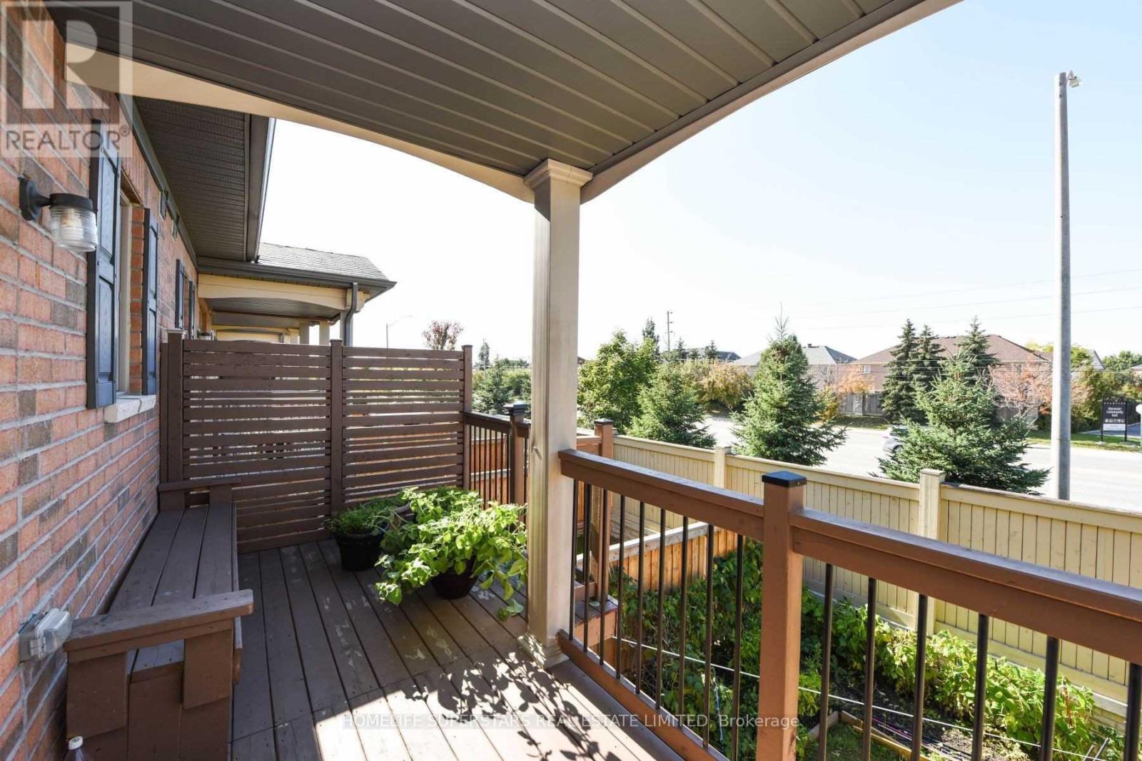 Photo 24 of 50 Sea Drifter Crescent, Brampton ON