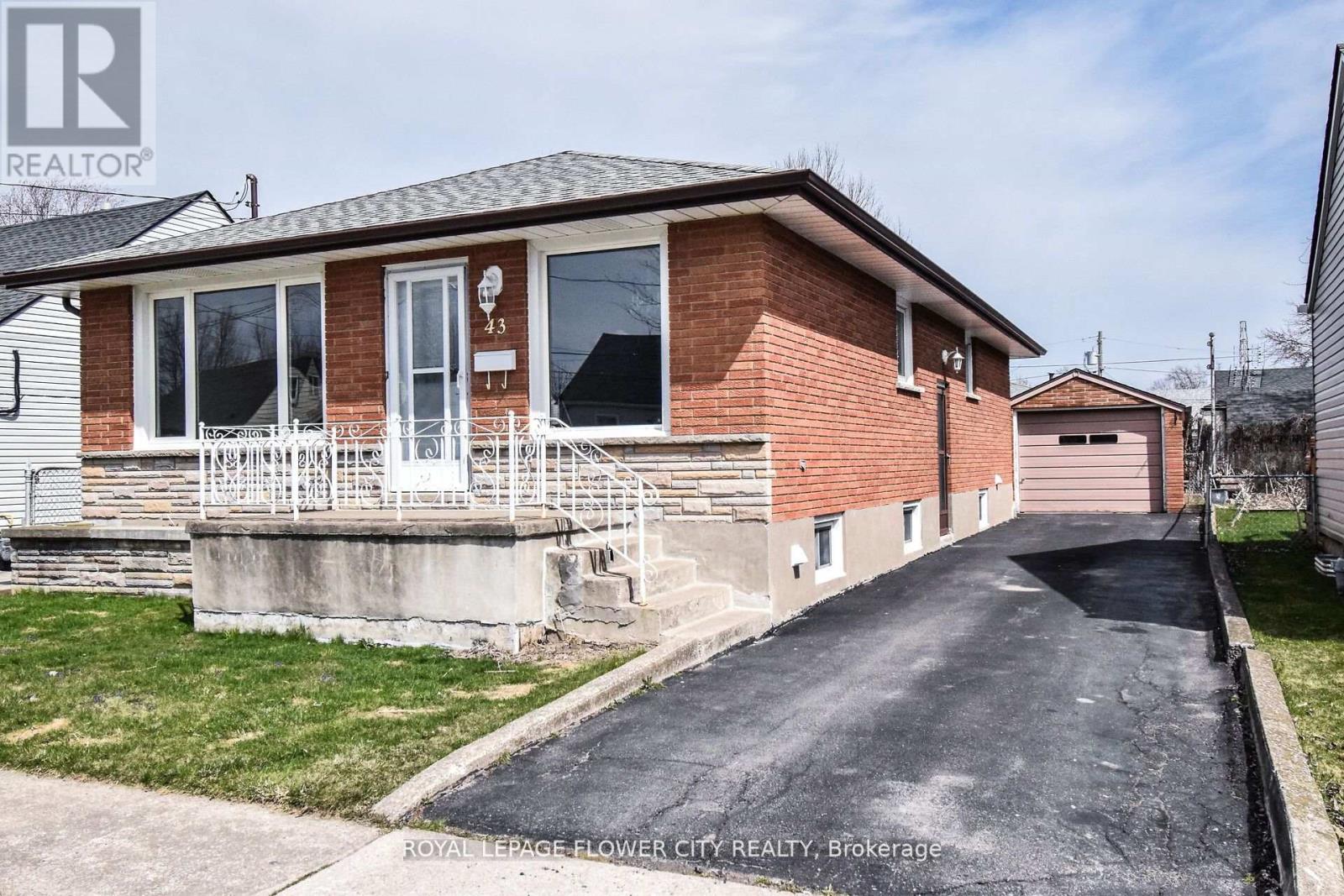 Photo 1 of 43 Mary Street, Fort Erie ON