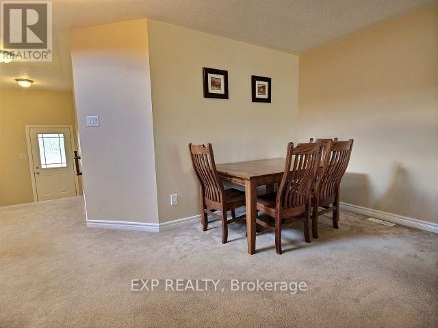 Photo 4 of 249 Hunterbrook Street N, Ottawa ON